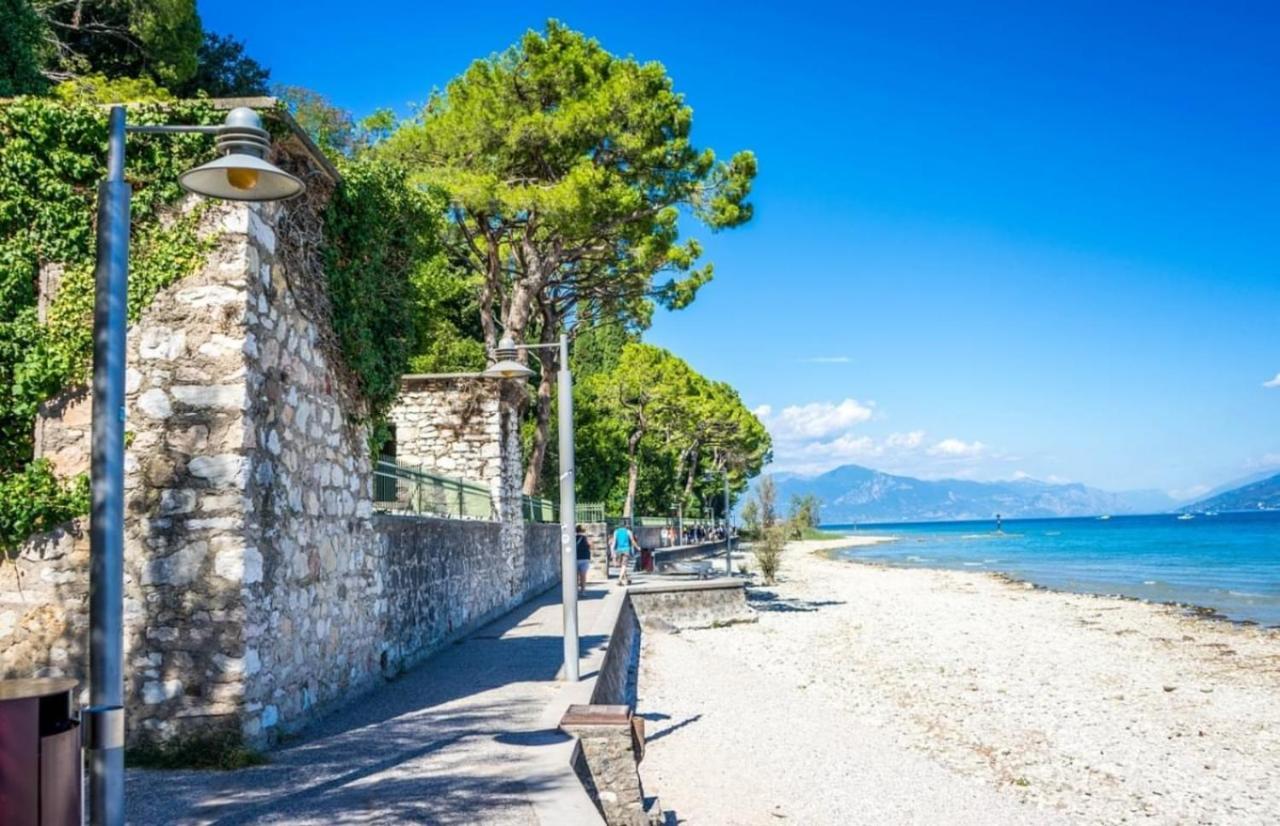 Perseo Apartment - 200M Dal Lago Di Garda Sirmione Ngoại thất bức ảnh